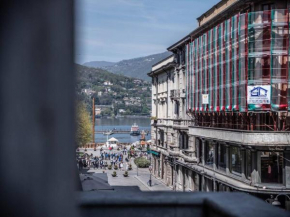 Exclusive 130 MQ with Lake and Domo View + Terrace